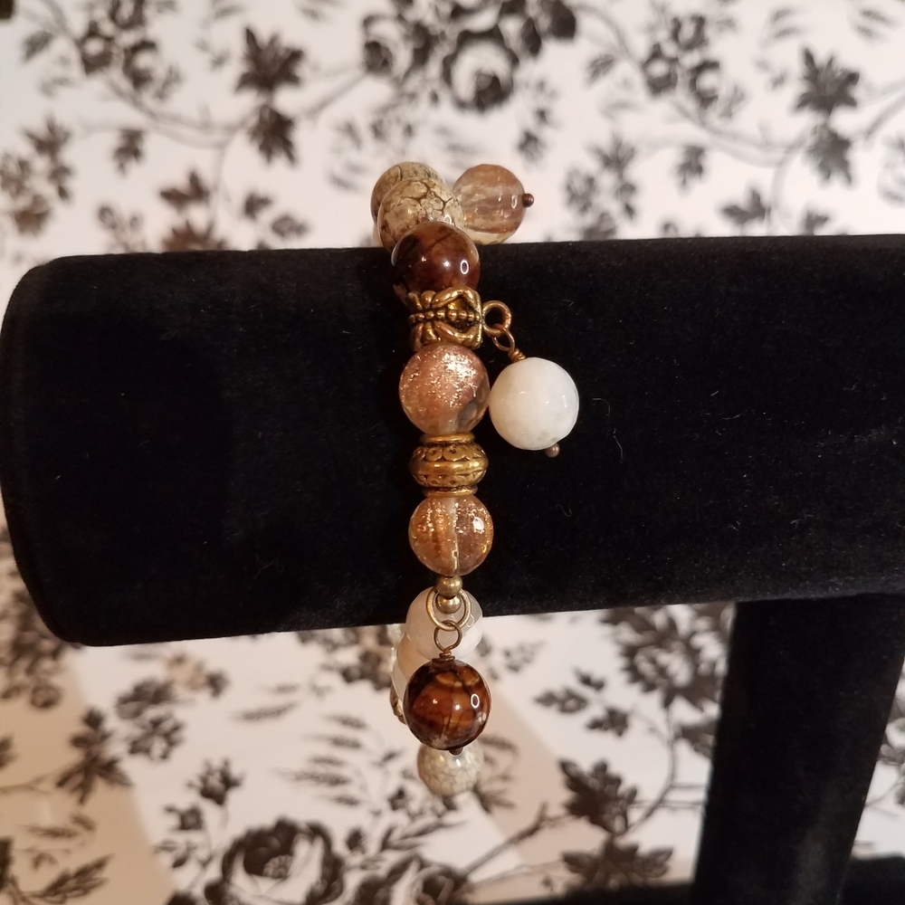 Semi-precious bead bracelet jo11